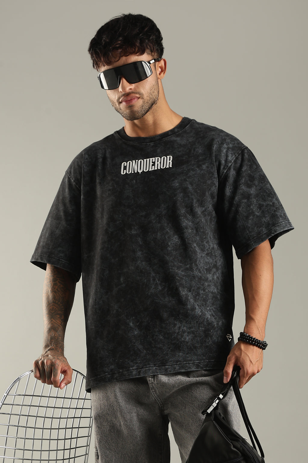 conqueror oversized T-shirt