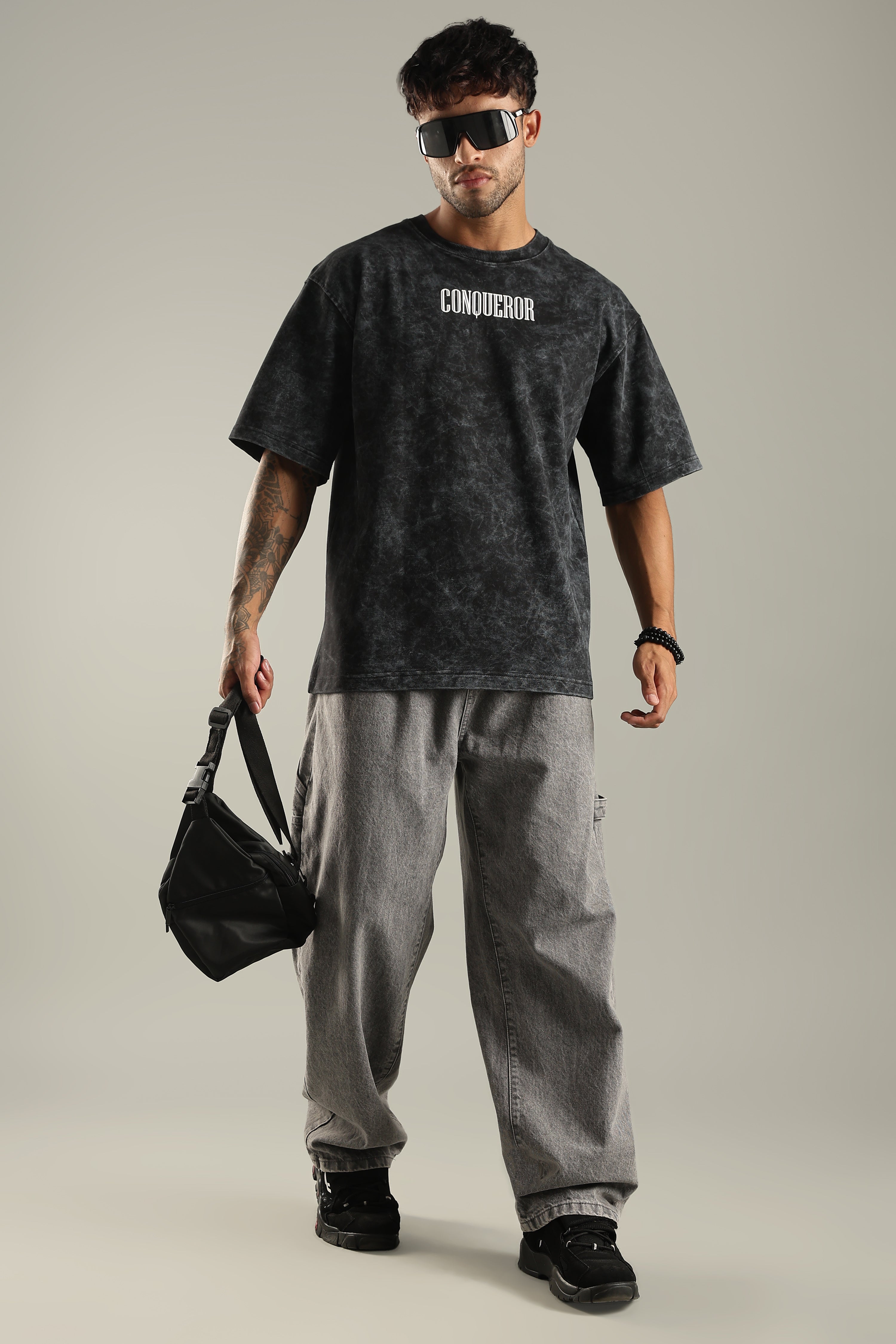 conqueror oversized T-shirt
