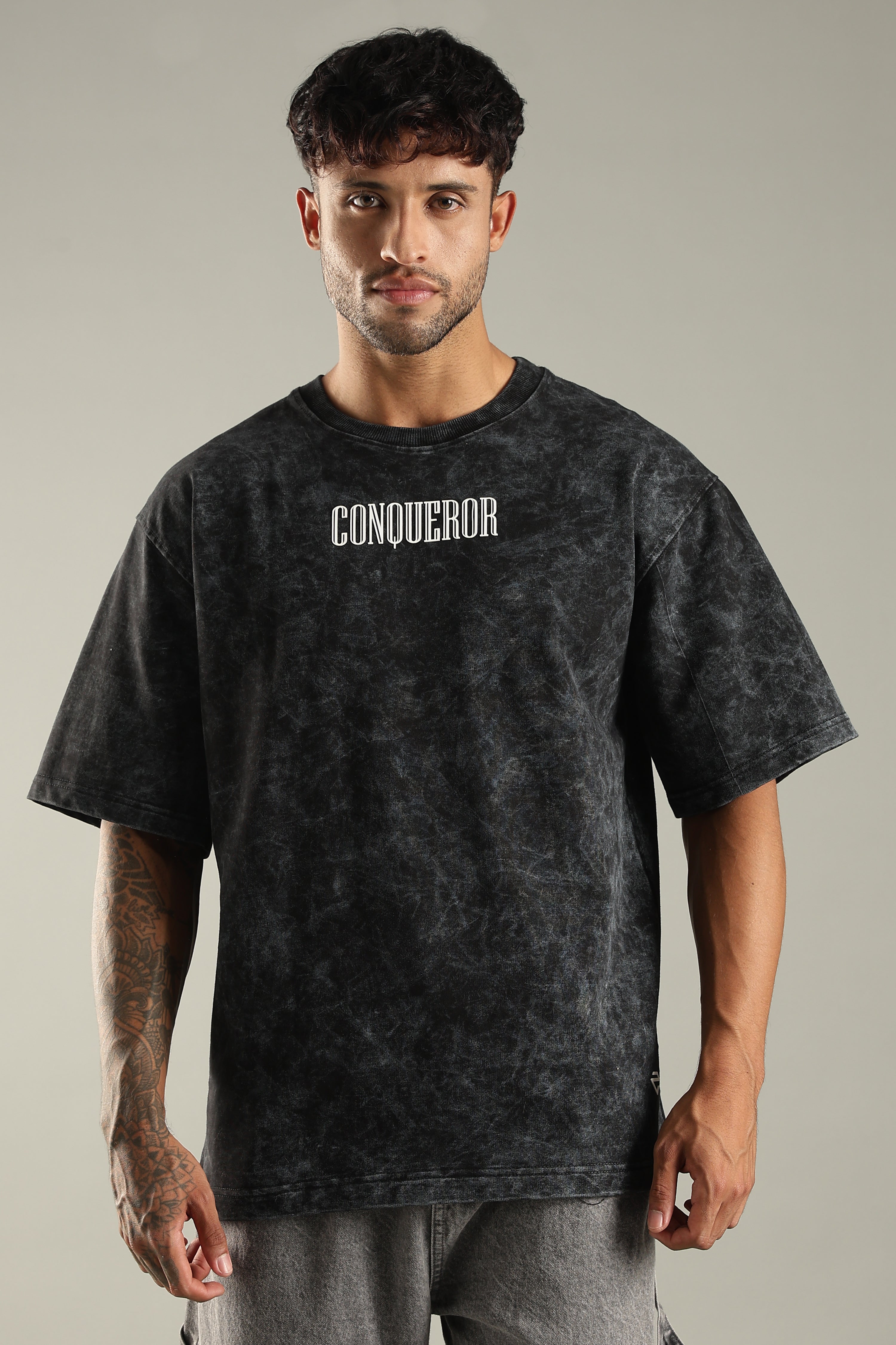 conqueror oversized T-shirt