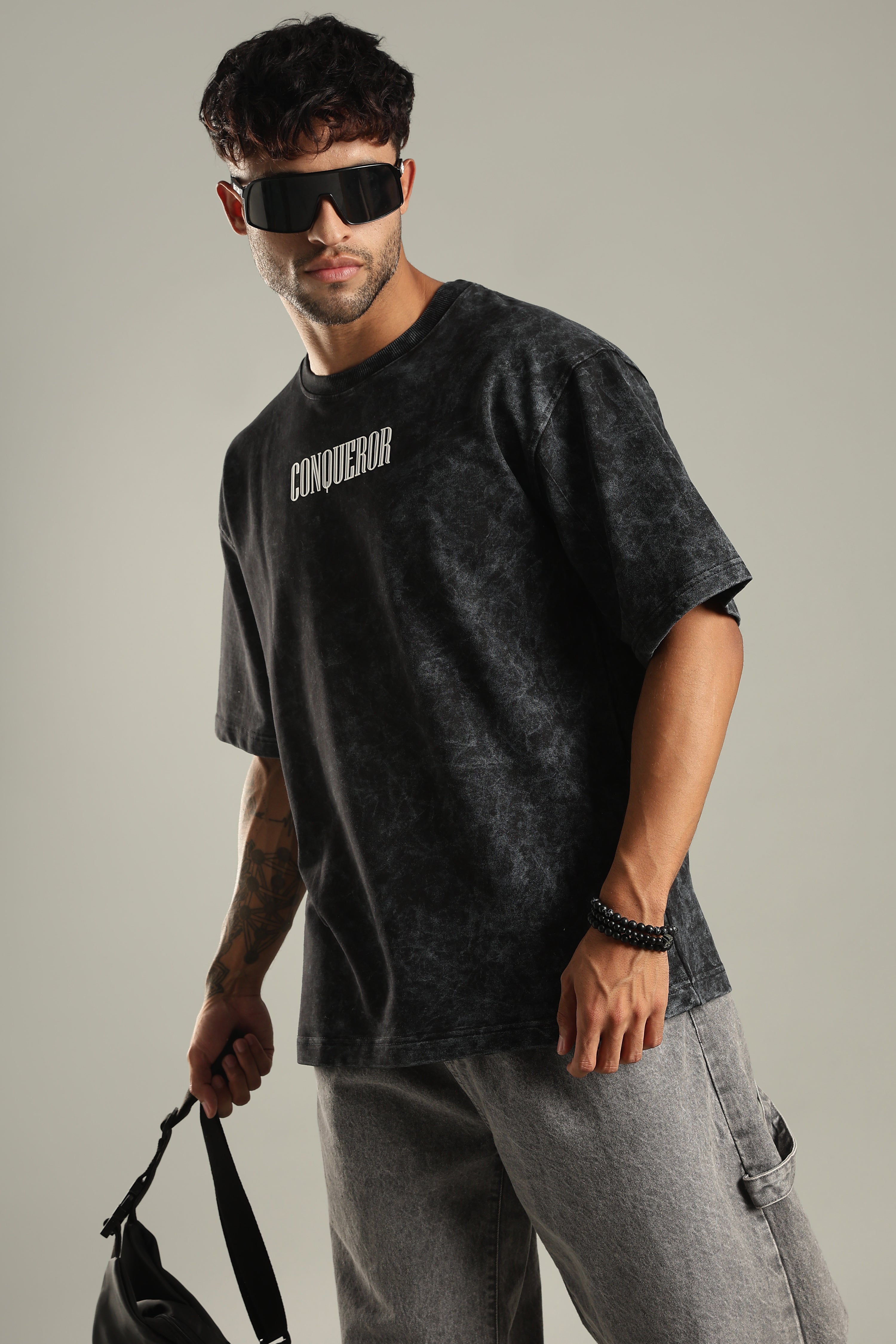 conqueror oversized T-shirt